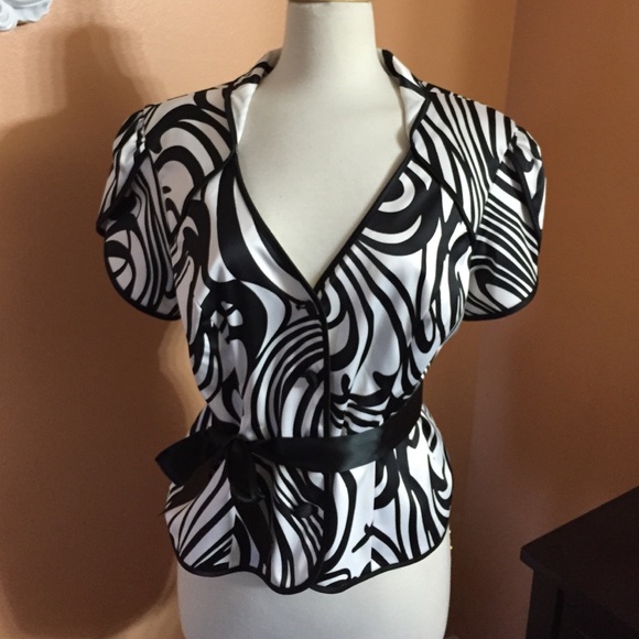 JS Collection Top - Picture 1 of 4